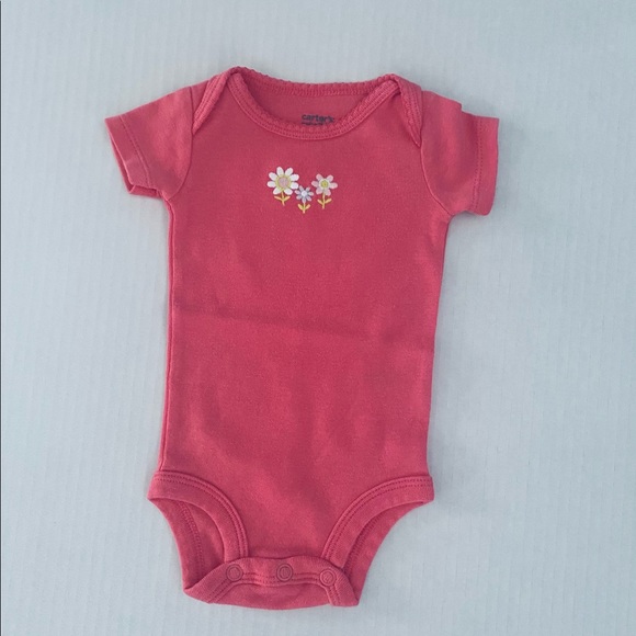 Bundle of Newborn Baby Girl Clothing - Picture 4 of 5